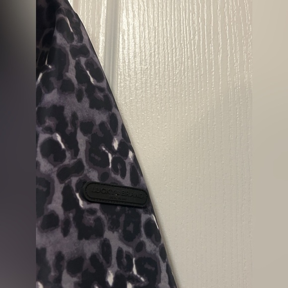 Lucky Brand Premium Performance Waterproof Long Leopard Print Anorak Size Small - Picture 12 of 16